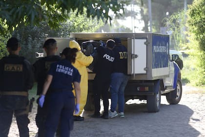 Un homicidio se produjo esta tarde en Ostende , y las primeras pericias y averiguaciones indican que un padre mató a su hijo de un disparo luego de una discusión