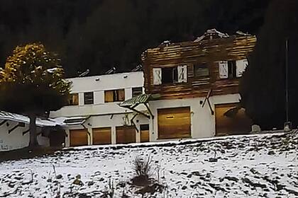 Un hotel que iba a convertirse en la escuela de guardaparques, cerca de Bariloche