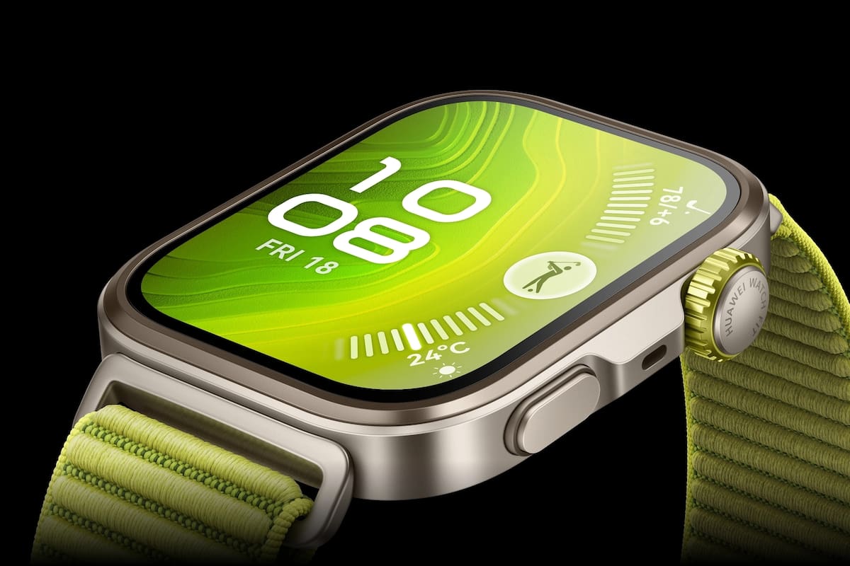 Un Huawei Watch Fit 4 Pro con cuerpo de titanio y cristal de zafiro