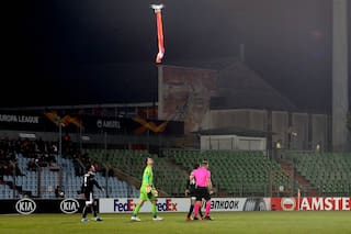 Europa League: el partido interrumpido por un dron con la bandera armenia