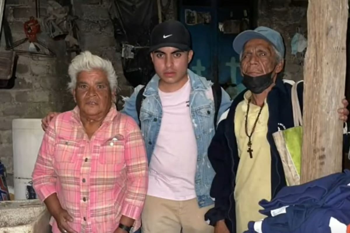 Un influencer le regaló una compra de supermercado a una pareja de bajos recursos y se volvió viral por su acción solidario