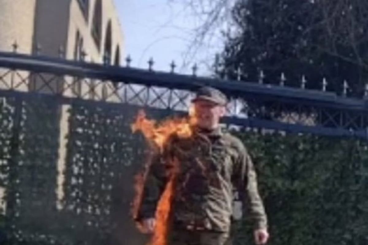 Un informe del New York Times indicó que Bushnell filmó el incidente y transmitió la protesta en vivo en la plataforma de redes sociales Twitch