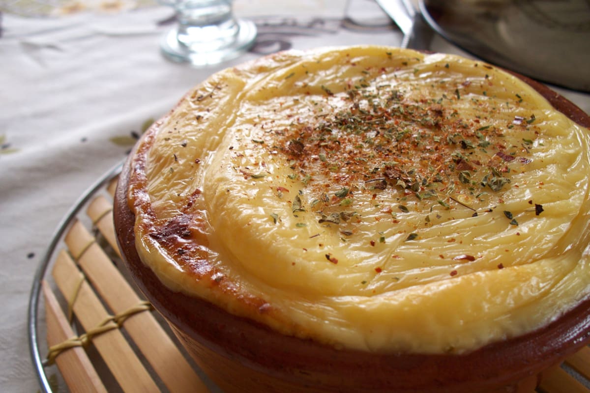 Un invento argentino que toma el provolone italiano y lo tira –como no podía ser de otra manera– a la parrilla.