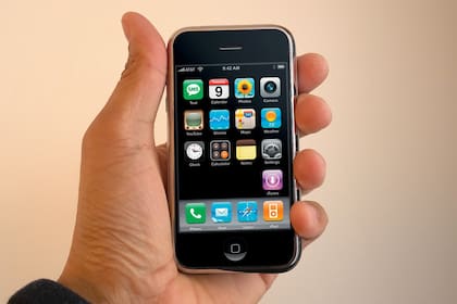 Un iPhone de 2007 sin abrir está siendo subastado por un precio que podría llegar a los 100.000 dólares