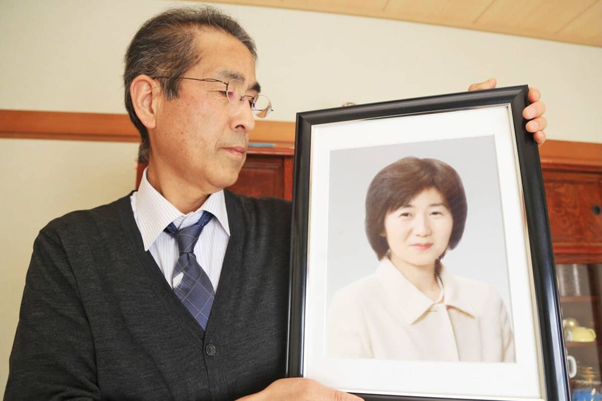 Un japonés bucea cada semana para encontrar el cuerpo de su esposa, desaparecida durante el tsunami de 2011