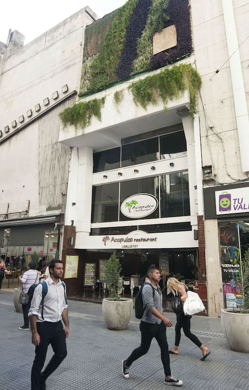 Un jardín vertical en la calle Florida