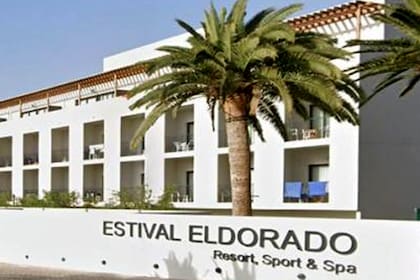 Un joven de 17 años le arrancó los ojos a un empleado del Hotel Estival Eldorado, en Tarragona España