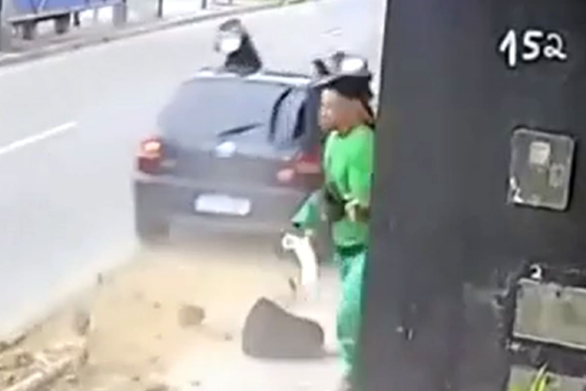 Un joven de 26 años se salvó de milagro de ser atropellado por un auto fuera de control en Aracaju, Brasil