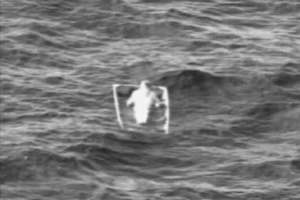 Un joven náufrago de 25 años es rescatado del mar en Florida