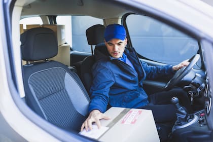 Un joven venezolano sorprende al compartir sus ganancias en un día como repartidor de Amazon Flex