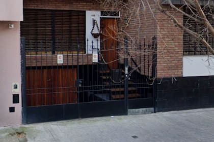 Un jubilado de 70 años murió de un infarto en su domicilio del barrio porteño de Parque Chacabuco luego de que dos delincuentes ingresaran a la vivienda