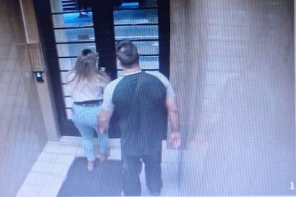 Un jubilado de 81 años murió tras haber sido asaltado por una pareja de "caranchos de hospital" en su departamento de Retiro