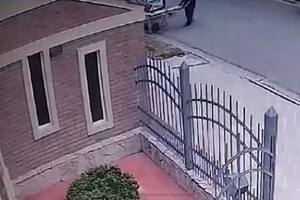 Un jubilado murió tras caer de una camilla en Bahía Blanca