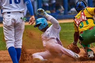 Novedad en el béisbol cubano: equipo insignia de la capital estrena logotipo de patrocinador privado