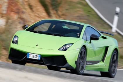 Un Lamborghini Gallardo LP570-4 Superleggera es el modelo que conduce Sergio Romero desde 2017. Crédito: Car Magazine