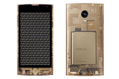 Un LG Fx0, con una carcasa que deja ver algunos de los componentes internos