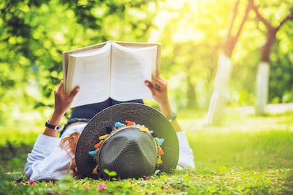 Un libro siempre será una gran opción para regalarle a alguien de Virgo
