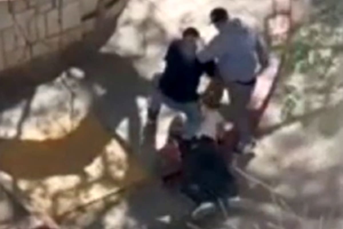 Un limpiavidrios recibió una violenta golpiza por parte de dos hombres que lo abordaron mientras ofrecía su servicio en Córdoba