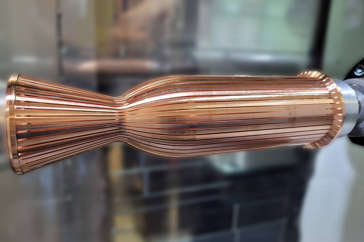 Un liner o tobera fabricada con una aleación de cobre espacial, que funciona como cámara de combustión del motor; este prototipo permite confirmar el buen funcionamiento del diseño, para pasar luego a la construcción de una versión a tamaño real