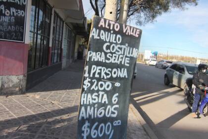 Un local de autoservicio hizo carteles graciosos por el aumento de la carne