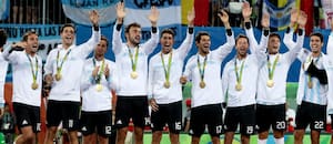 Los Leones, campeones olímpicos contra todos los pronósticos y bajo la fórmula del "palo y garrote"