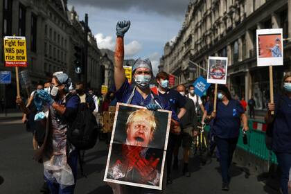 Los seguidores de Johnson comienzan a ralear en Gran Bretaña
