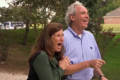 Un matrimonio transformó una casa de campo en un hermoso espacio para recibir a la multitudinaria familia que formaron. Imagen: Discovery