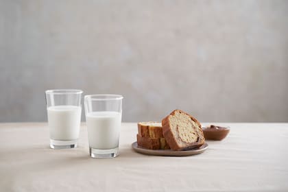 Un médico indicó cuáles son los alimentos que evita para no dañar su salud: comidas rápidas, alcohol, lácteos y gaseosas