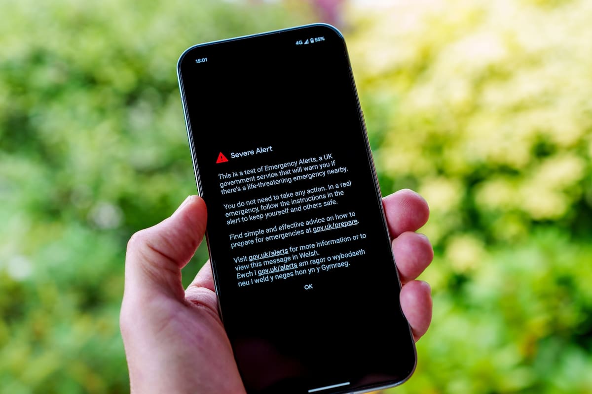 Un mensaje del servicio de alerta temprana para celulares del Reino Unido; el sistema AlertAR que prepara el Gobierno nacional es similar en su intención, es decir, enviar un mensaje a todos los celulares de una zona específica avisando de una emergencia