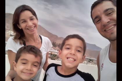 Un mensaje desde Lima, Perú, para Debbie y Mirta