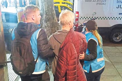 Un mes después de la caida de Russo, un especialista en rehabilitación física fue detenido por producir e intercambiar material sexual explícito con menores