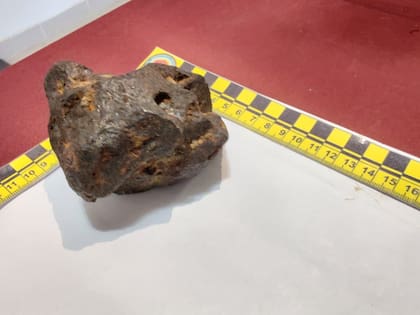 Un meteorito llega a la tierra cuando no se desintegra del todo en la atmósfera. Imagen ilustrativa de un meteorito hallado en la provincia de Salta, Argentina