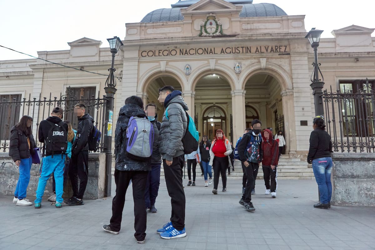 Un millón de estudiantes abandonaron los estudios durante la pandemia