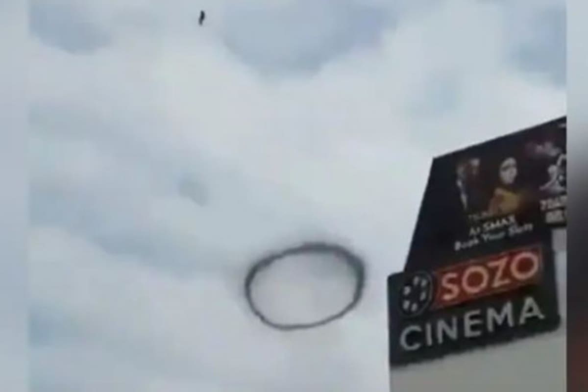 Un misterioso anillo negro apareció en el cielo de Pakistán y se volvió viral en las redes