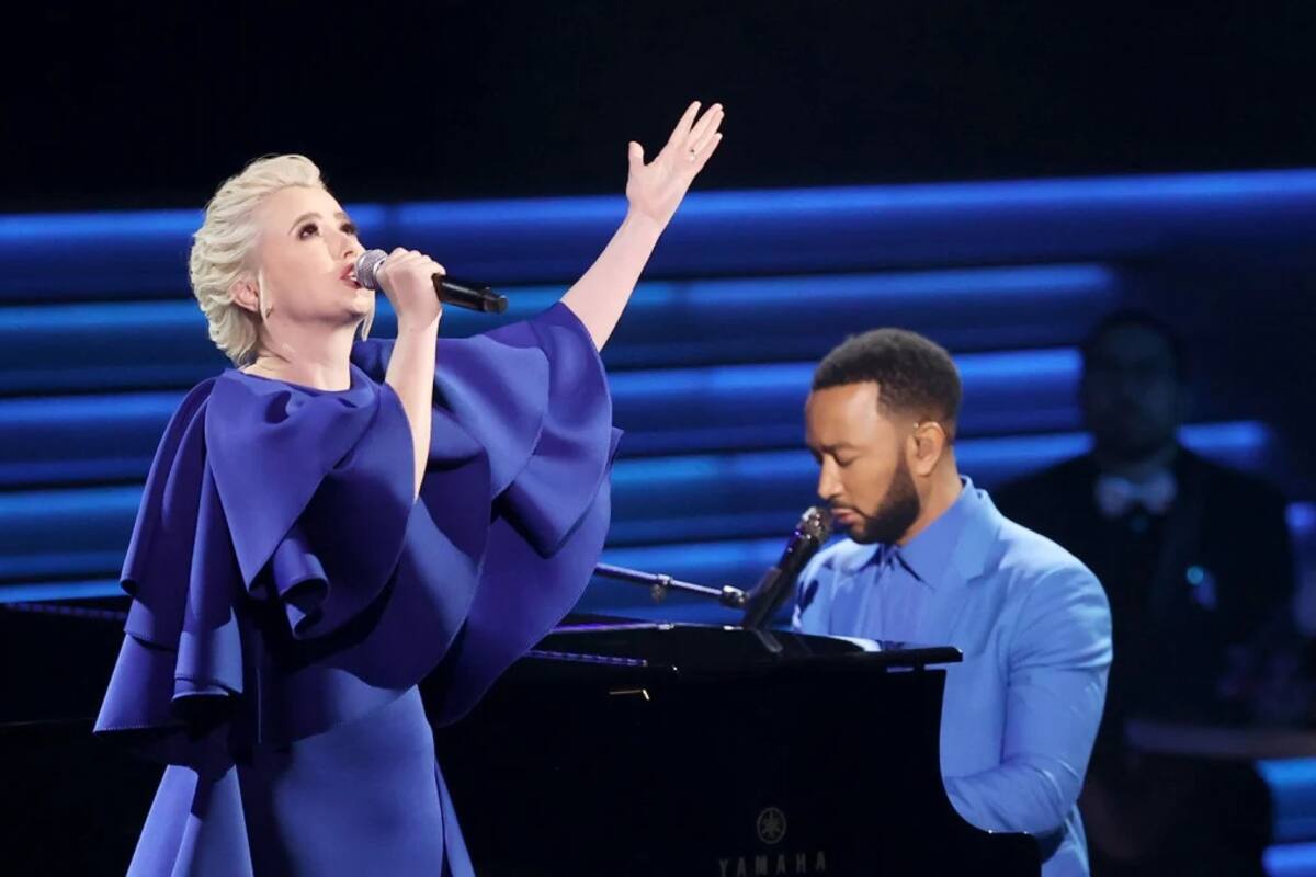 Un momento de la ceremonia por Ucrania