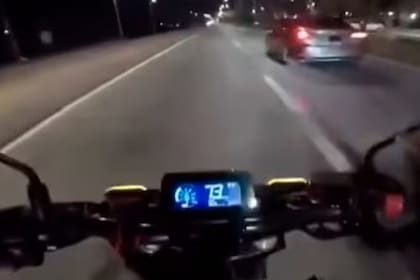 Un motociclista fue víctima de un robo en el Acceso Sudeste
