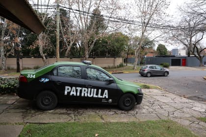 Un móvil de la patrulla vecinal de San Isidro, en la zona de Las Lomas