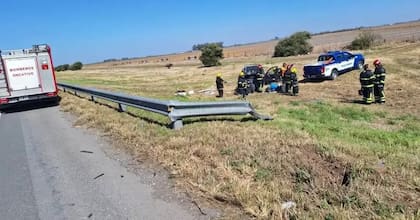 Un muerto y dos heridos luego de que un utilitario volcara en una ruta de Córdoba.
