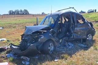 Conducía por la autopista Córdoba-Rosario, perdió el control del vehículo, volcó y murió