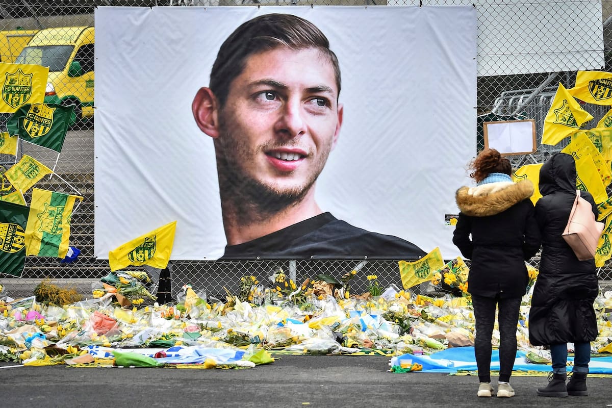Un mural de Emiliano Sala en el estadio del Nantes, de Francia