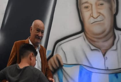 Un mural para Omar, en Lanús, su barrio de siempre, vecino distinguido