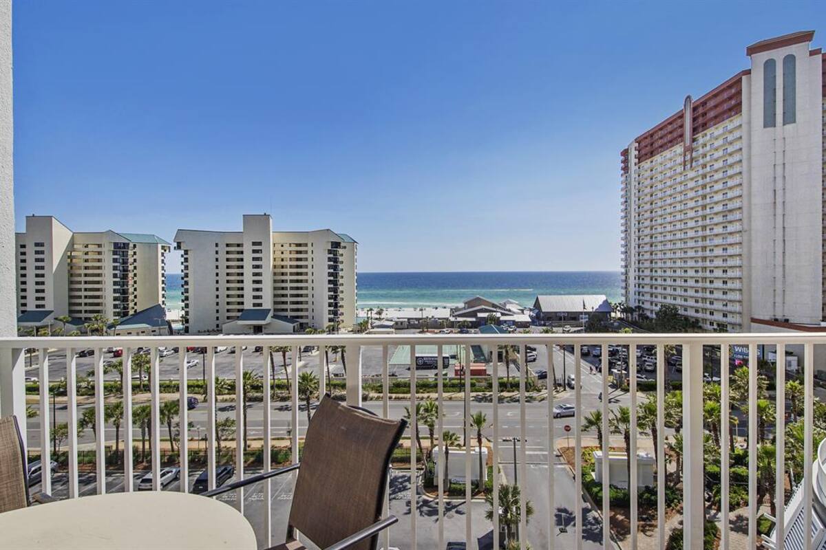 Un niño cayó del piso 11 de un complejo hotelero de Florida y murió