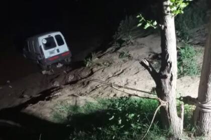 Un niño de 3 años murió al ser embestido por un vehículo que desbarrancó en el río Carcarañá