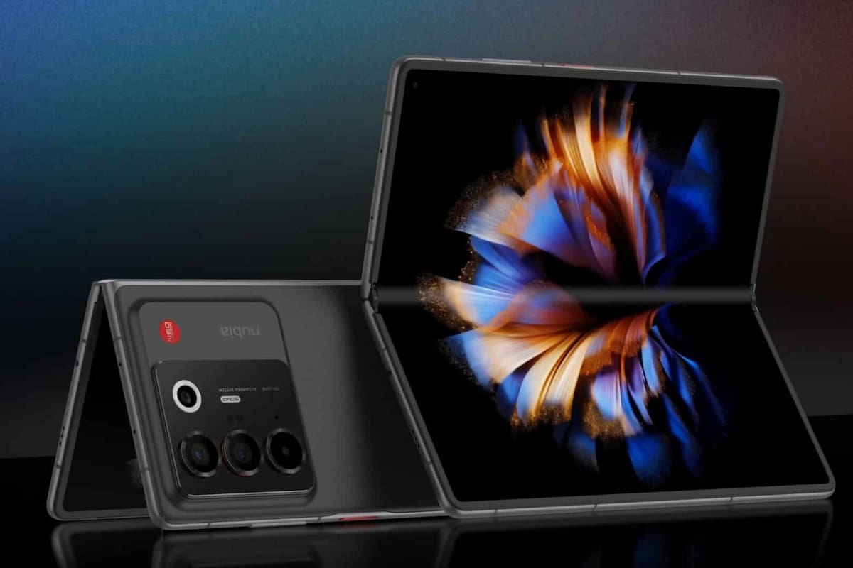 Un Nubia Fold presentado en el MWC 2026; es el primer plegable tipo libro de la compañía