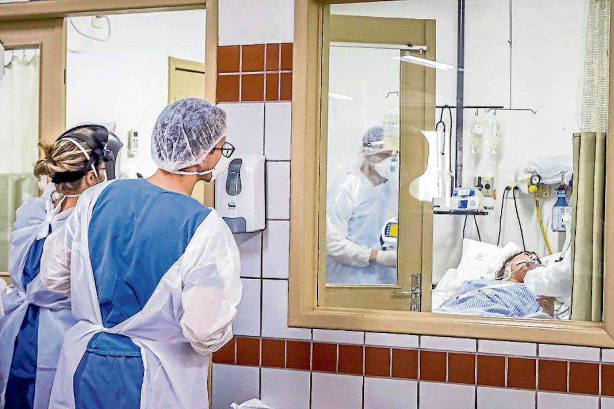 Un nuevo aumento de casos de Covid en Brasil puso al límite la capacidad de atención, como en Porto Alegre,192x134mm