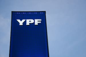Dos fondos piden que la Argentina les transfiera el control de YPF