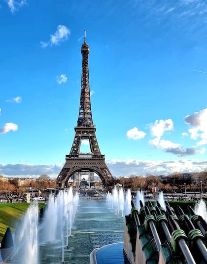 Un nuevo destino: París.