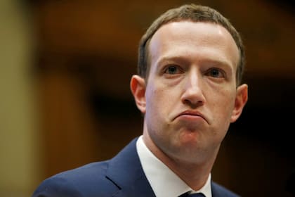 Un nuevo escándalo rodea al fundador de Facebook, Mark Zuckerberg