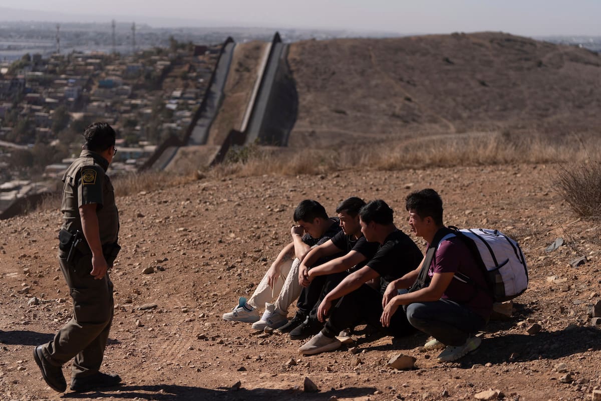 Un nuevo fallo judicial frenó la orden ejecutiva de Donald Trump que limitaba las solicitudes de asilo de migrantes que cruzan de forma ilegal a EE.UU.