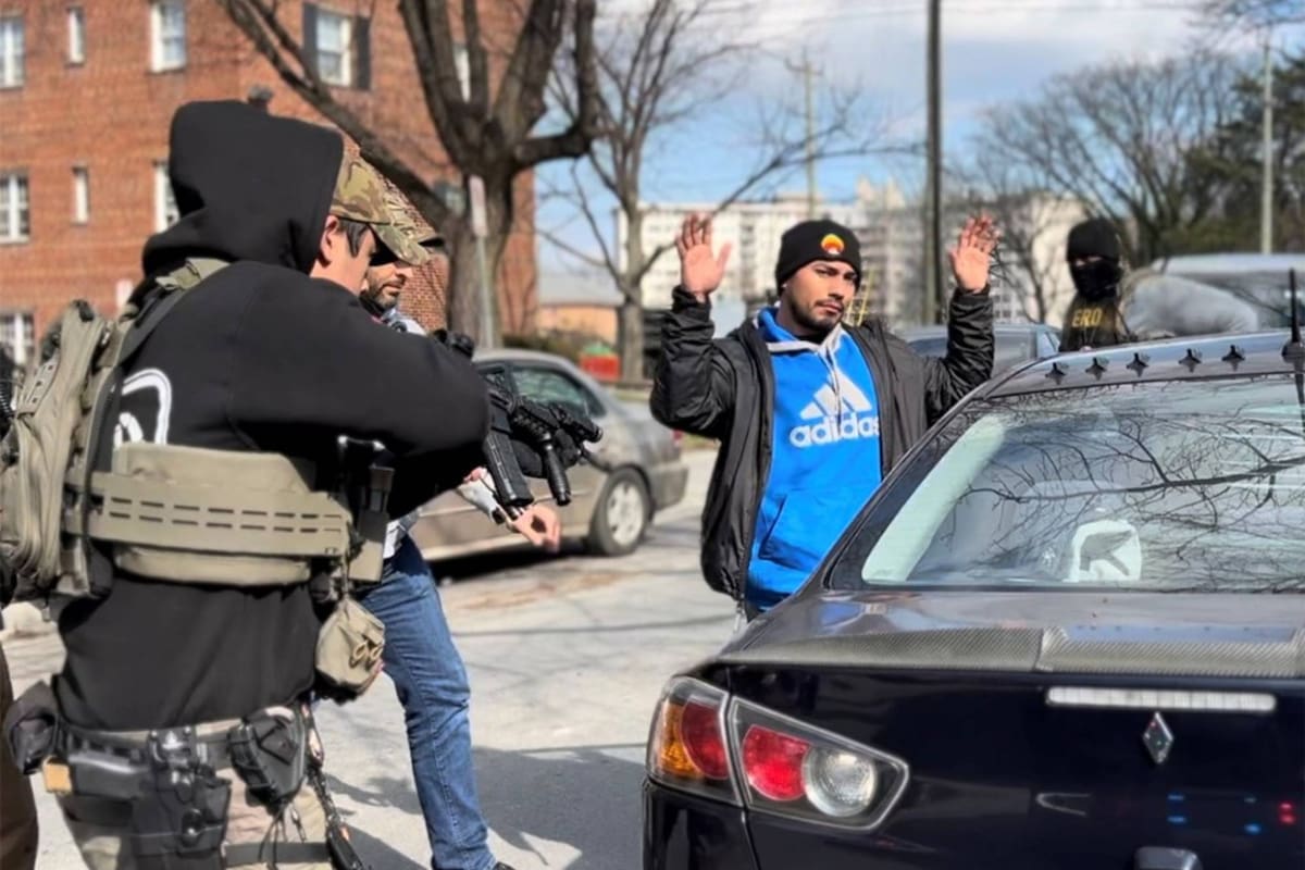 Un nuevo informe revela la estrategia del ICE para identificar y operar a la hora de detener a un inmigrante indocumentado